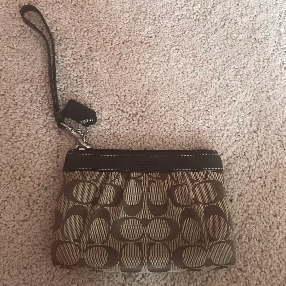 Coach Wristlet 💕